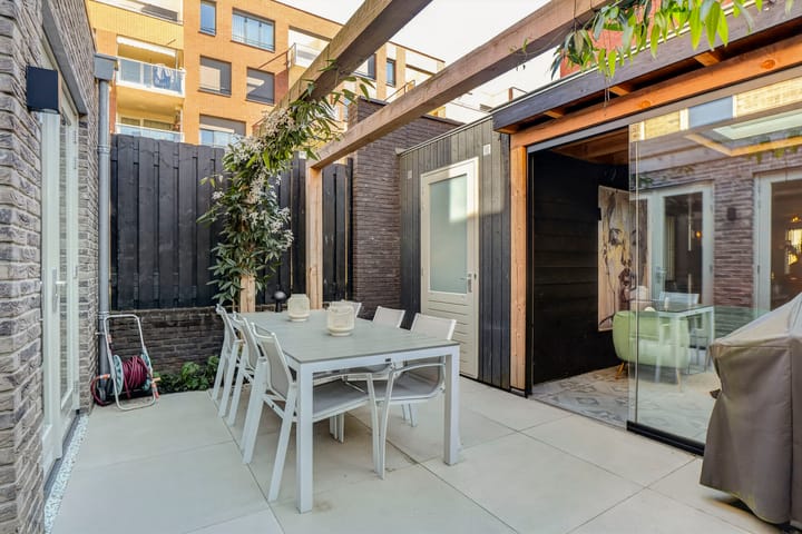 Foto 3 van Schrijverspark 10