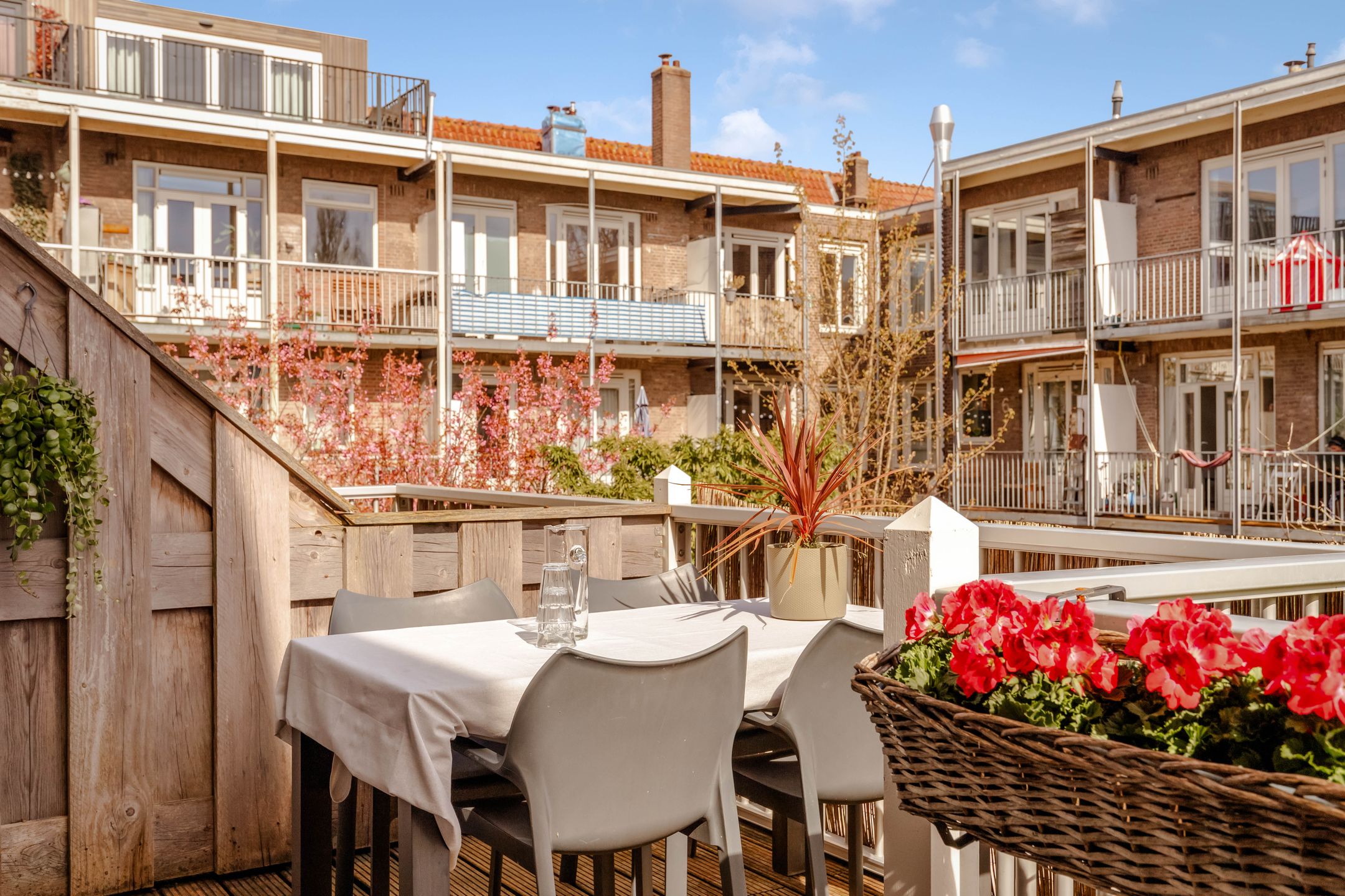 Foto 15 van Linnaeusparkweg 137