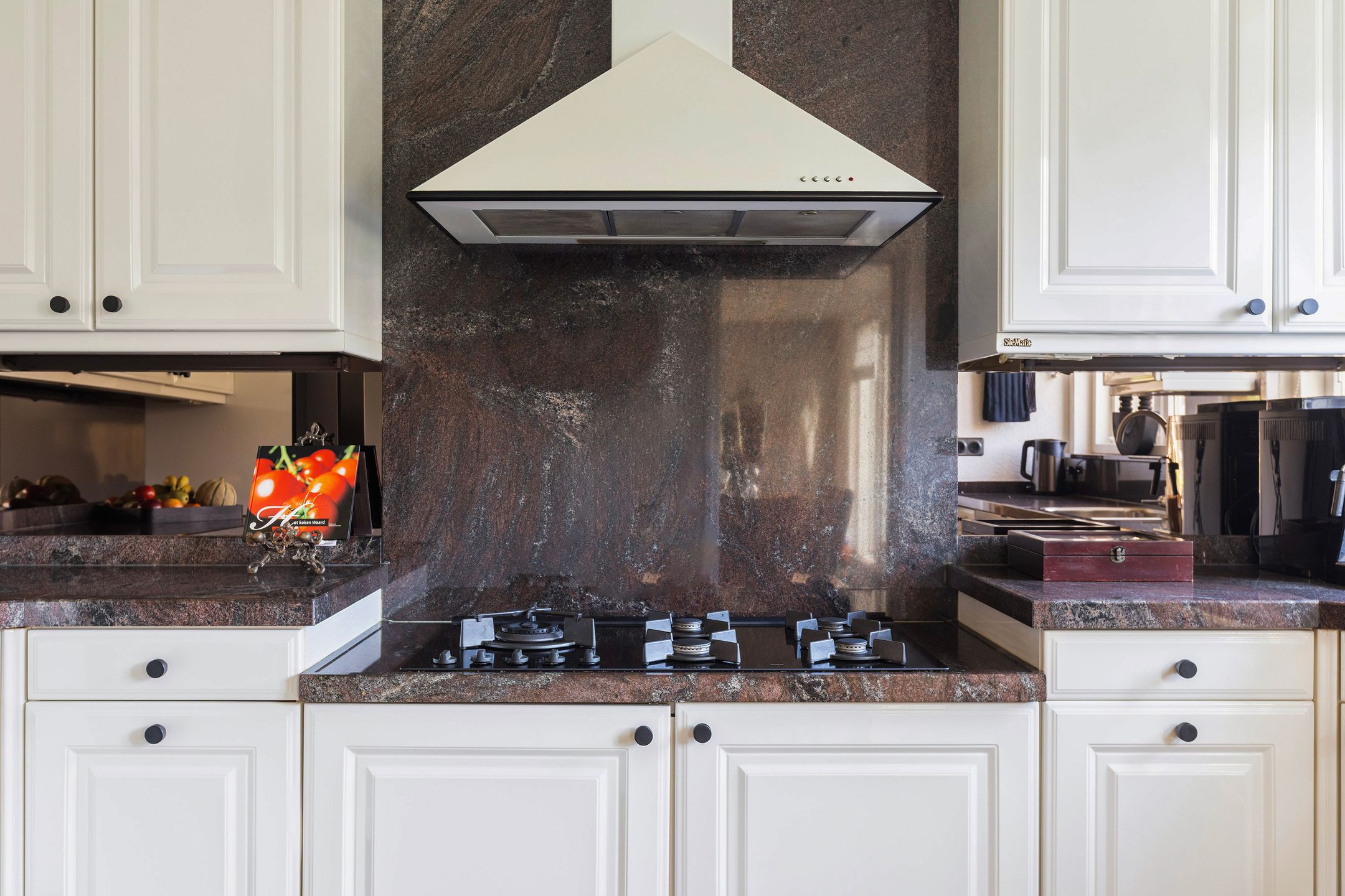 Photo 24 of Weth. Van der Veldenweg 7