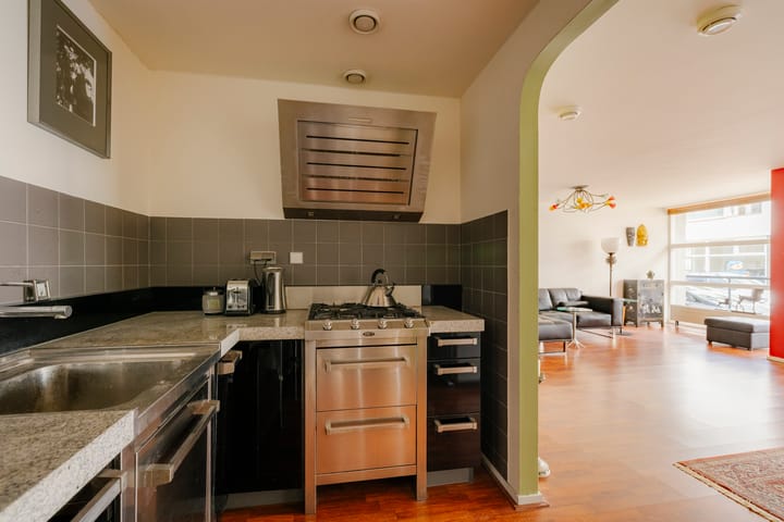 Photo 2 of Dokter De Liefdestraat 21