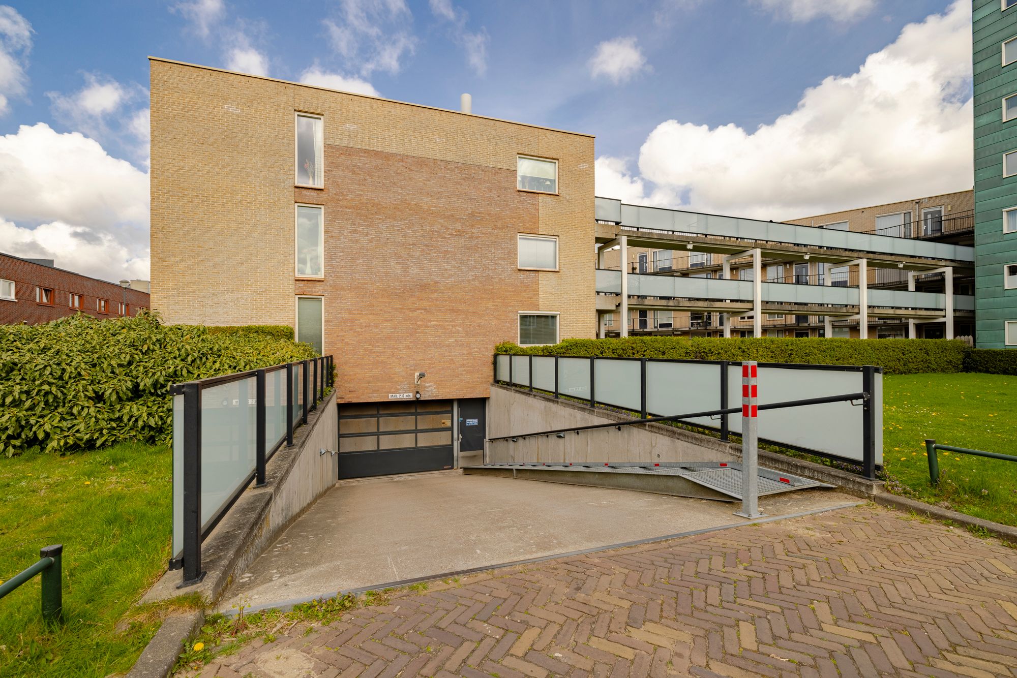 Photo 24 of Dokter De Liefdestraat 21