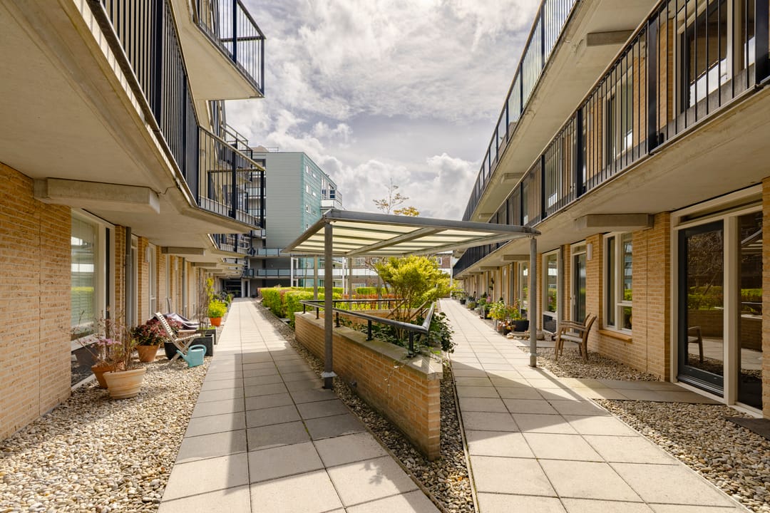 Photo 17 of Dokter De Liefdestraat 21