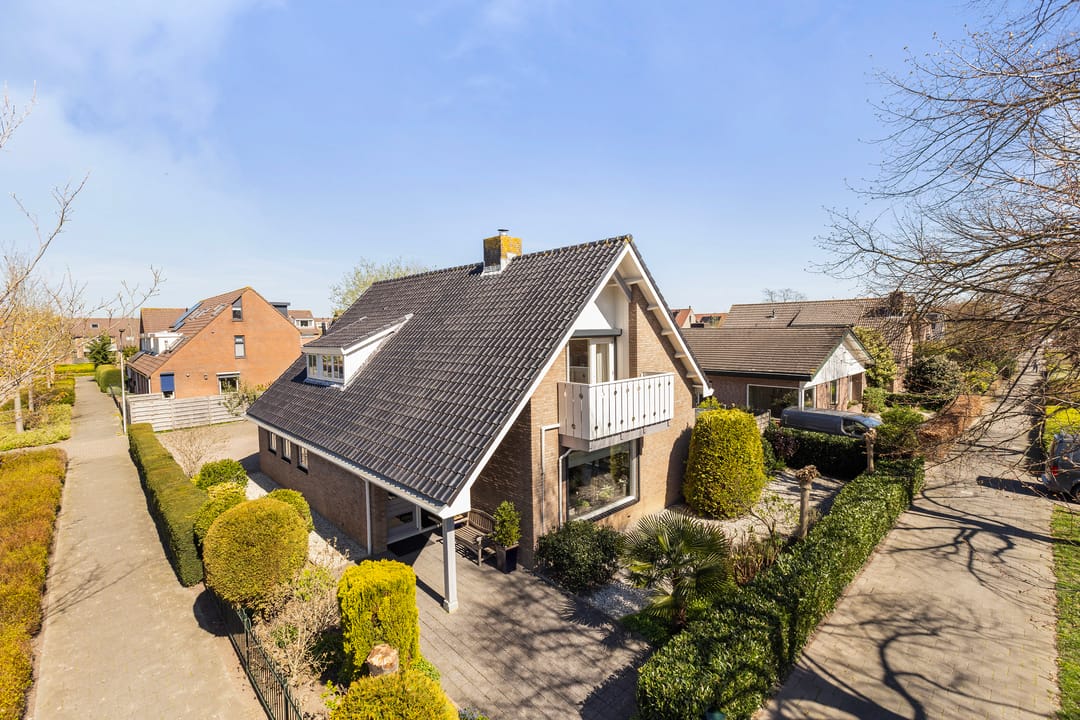 Photo 2 of Weth. Van der Veldenweg 7