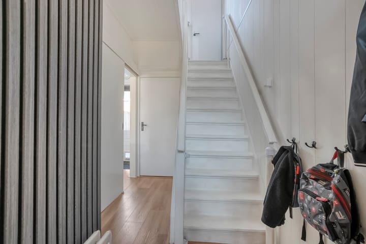 Foto 5 van Noord Esmarkerrondweg 444