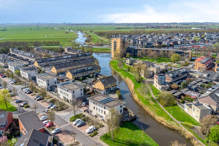 Photo 2 of Gangeslaan 98