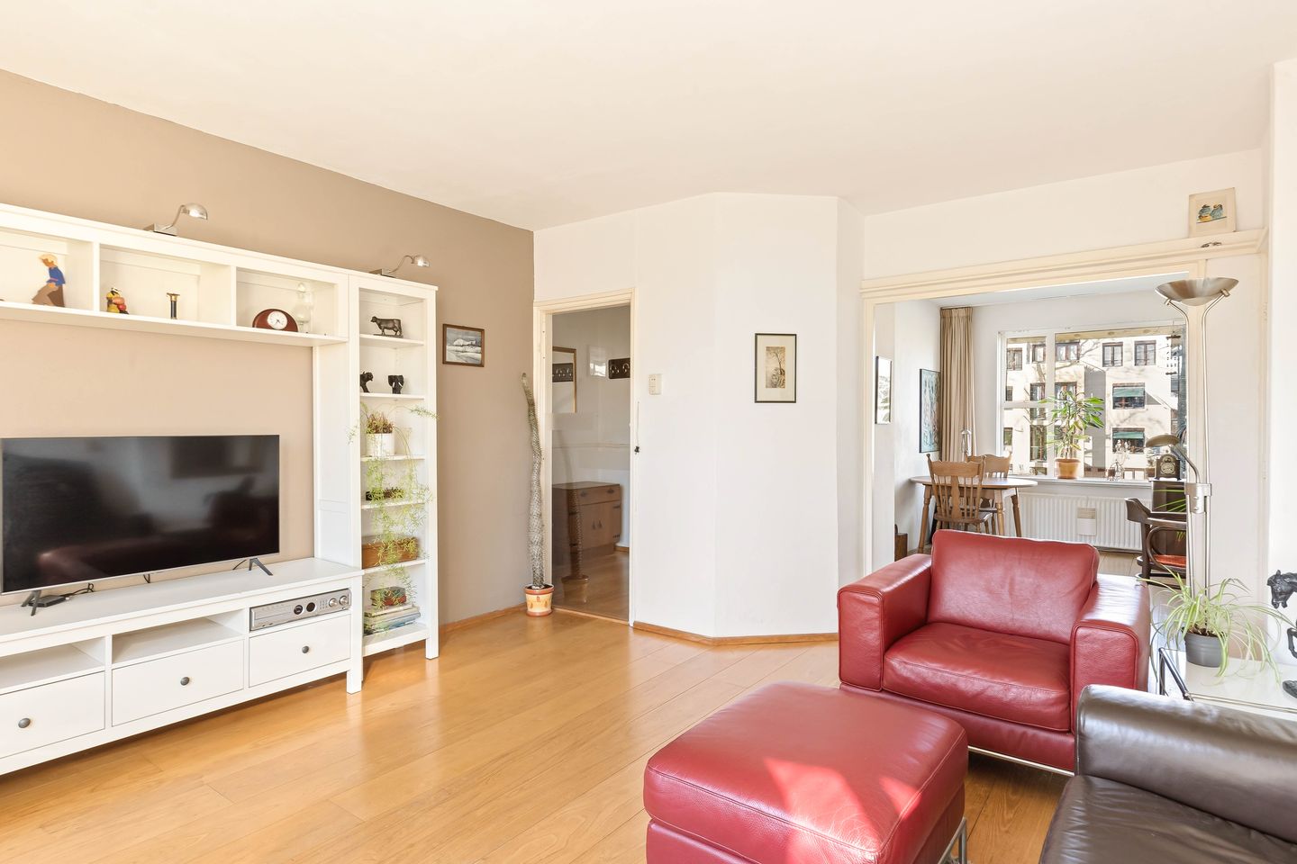 Photo 10 of Adriaen van Ostadelaan 6