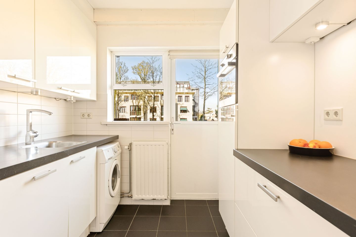 Photo 14 of Adriaen van Ostadelaan 6