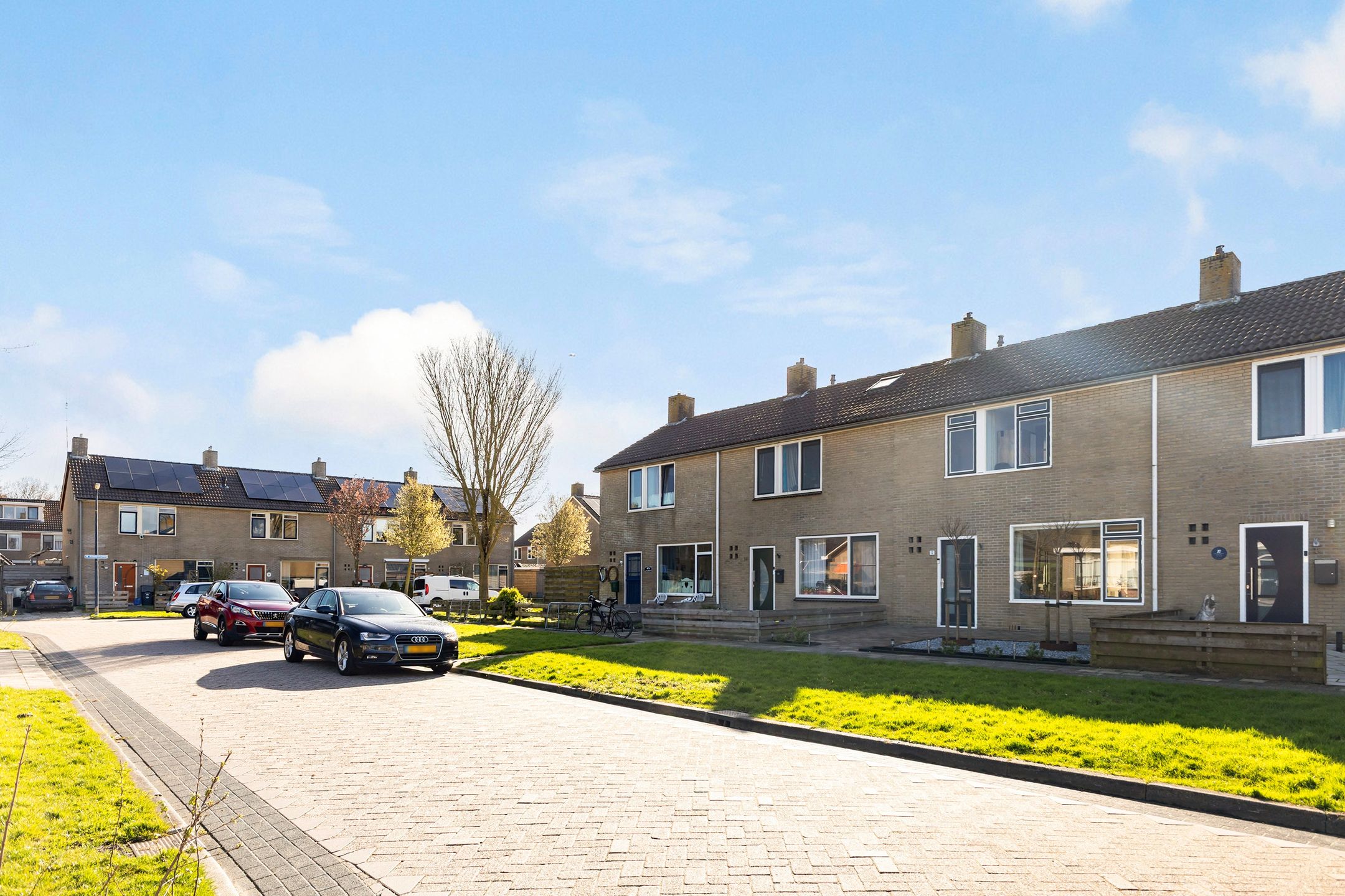 Photo 39 of De Finne 12