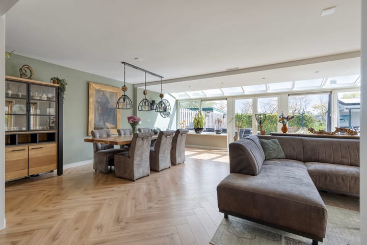 Photo 2 of Landleeuw 21