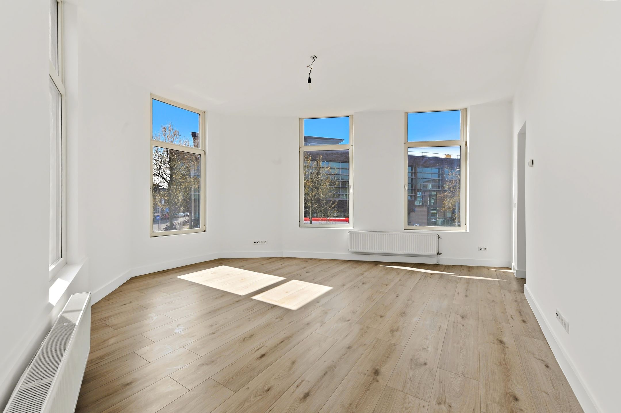 Photo 3 of Valkenboslaan 196