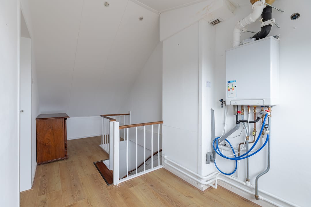 Renovated 5-Room Terraced House with 124 m² Living Space — 32
