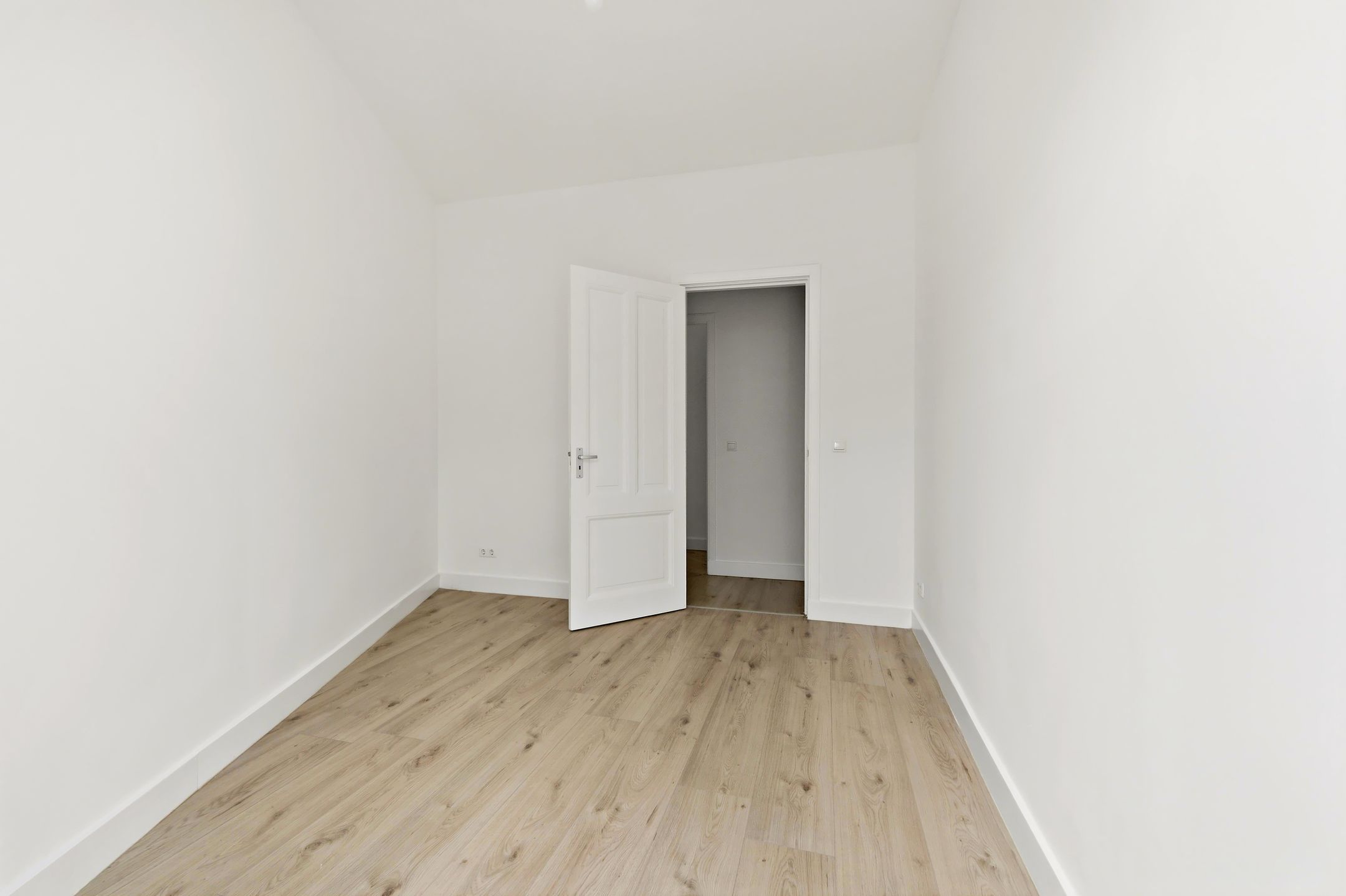 Photo 27 of Valkenboslaan 196