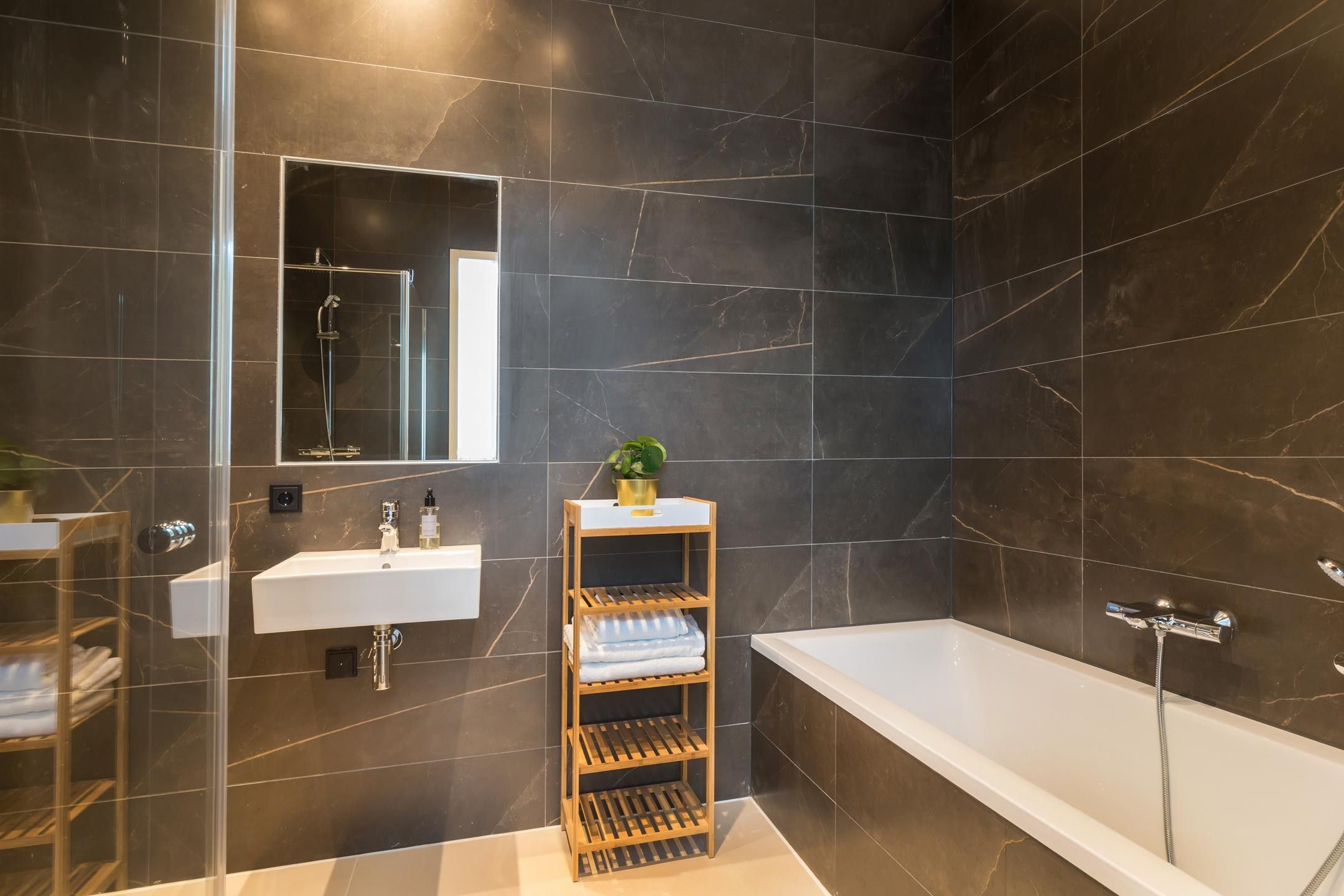 Foto 9 van Frederik van Eedenplein 32