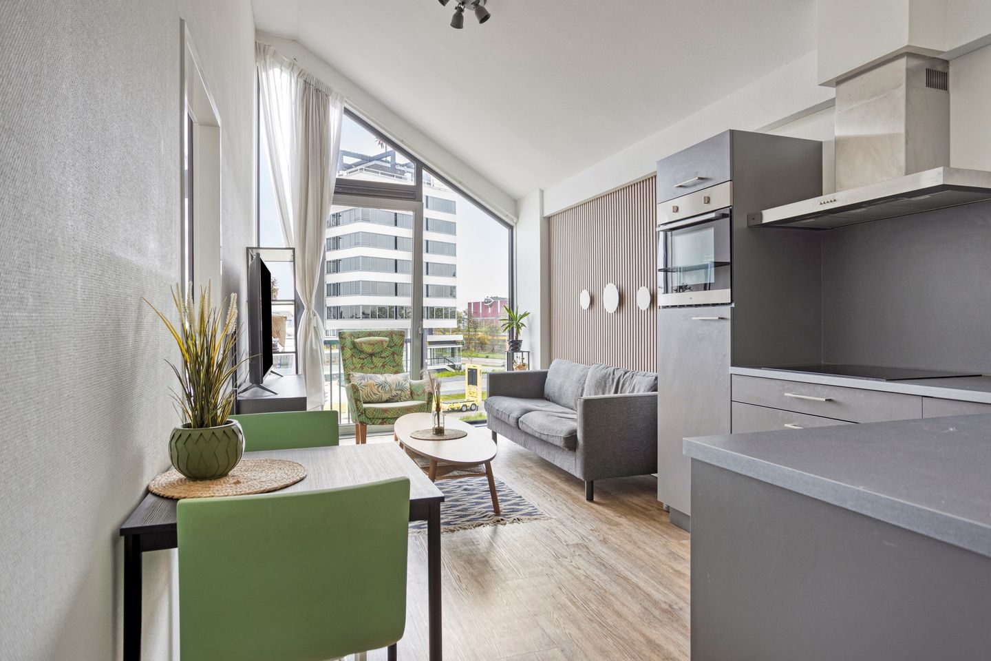 Photo 4 of Nico Andriessenstraat 43-A33