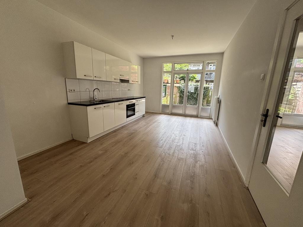 Foto 2 van Roompotstraat 18-H