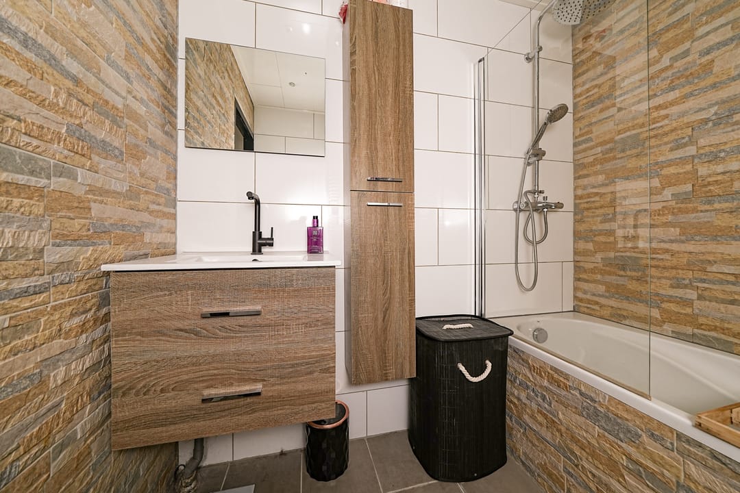 Photo 17 of Meent 24