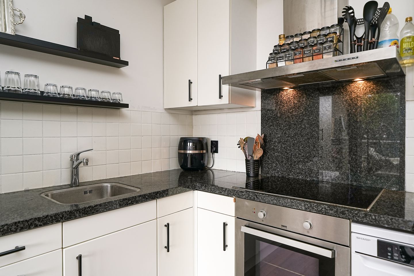 Photo 10 of Meent 24