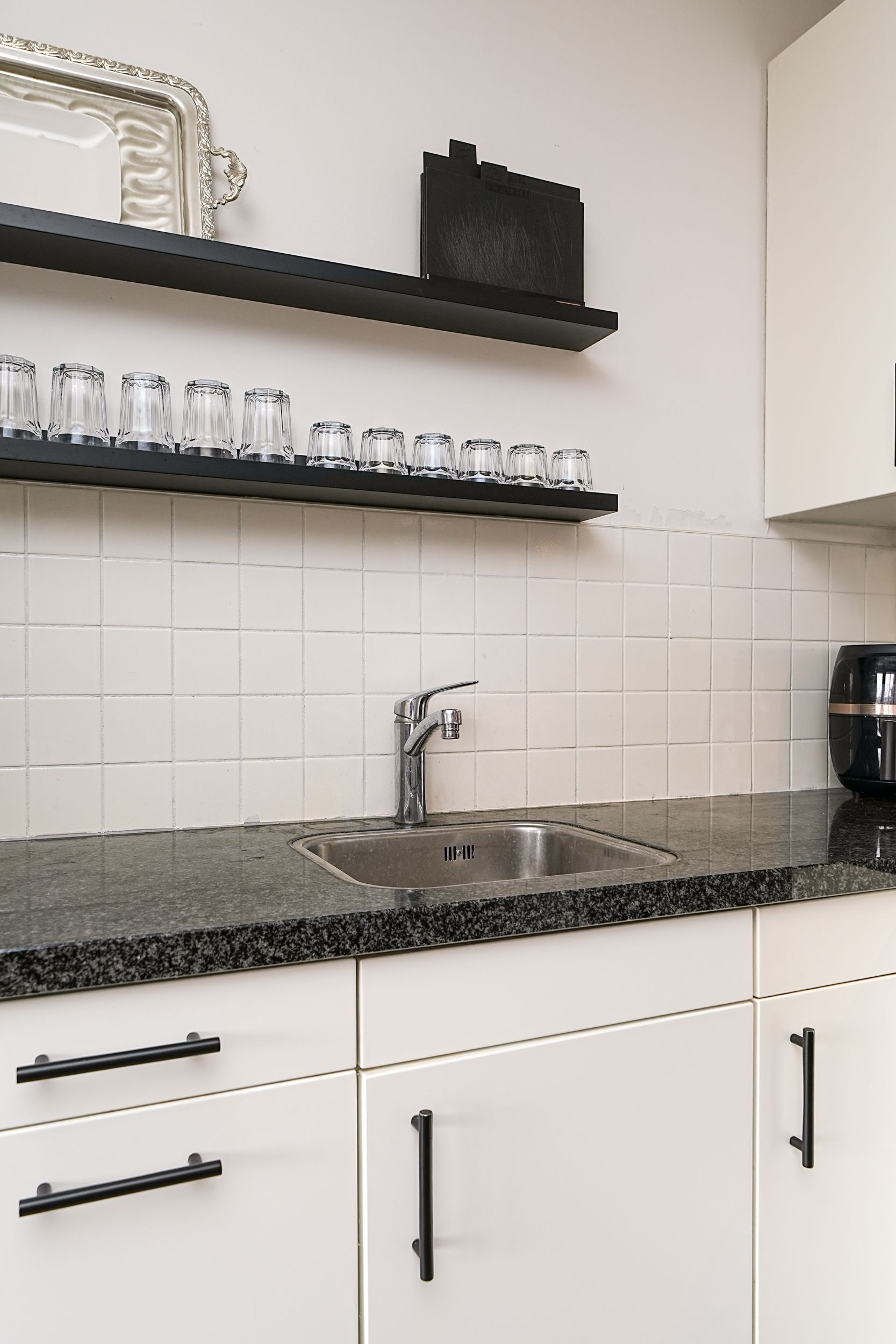 Photo 12 of Meent 24