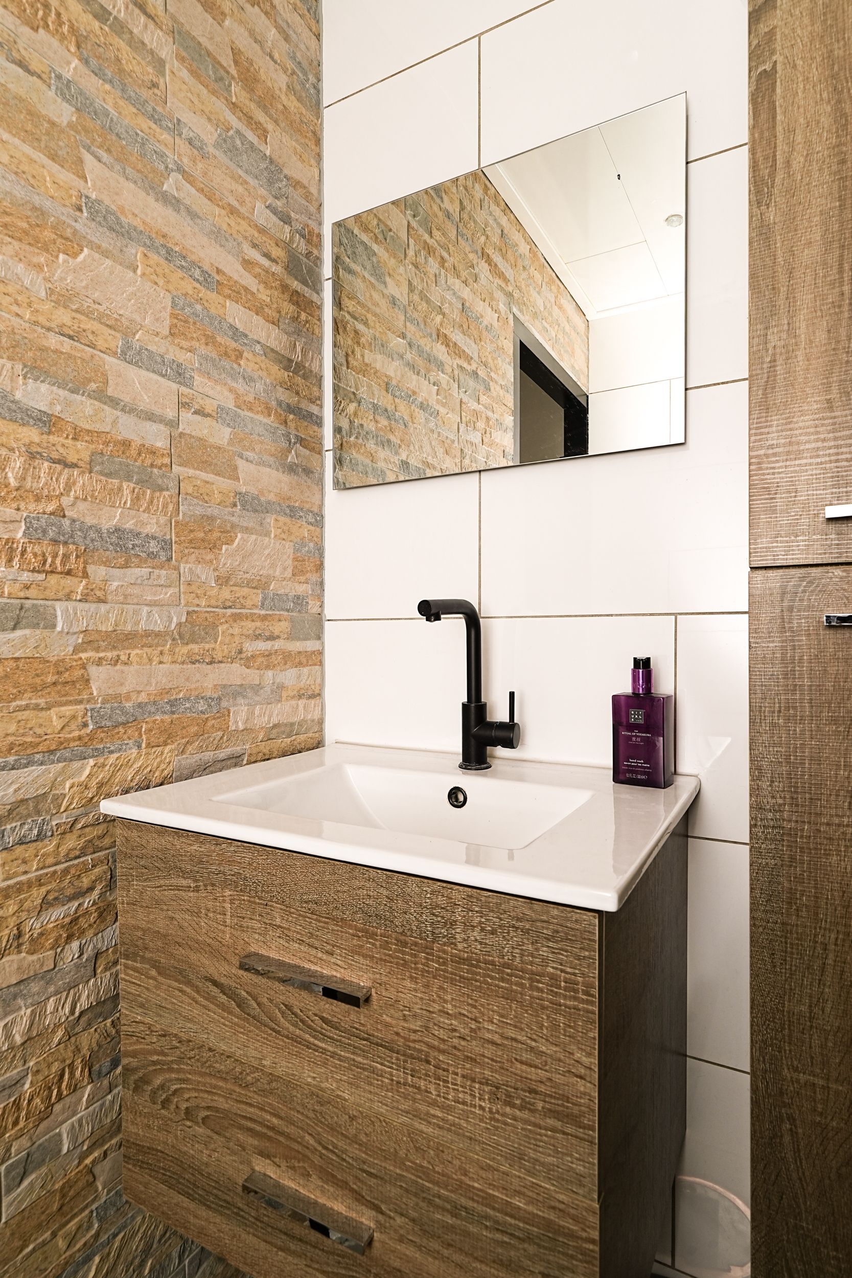 Photo 18 of Meent 24