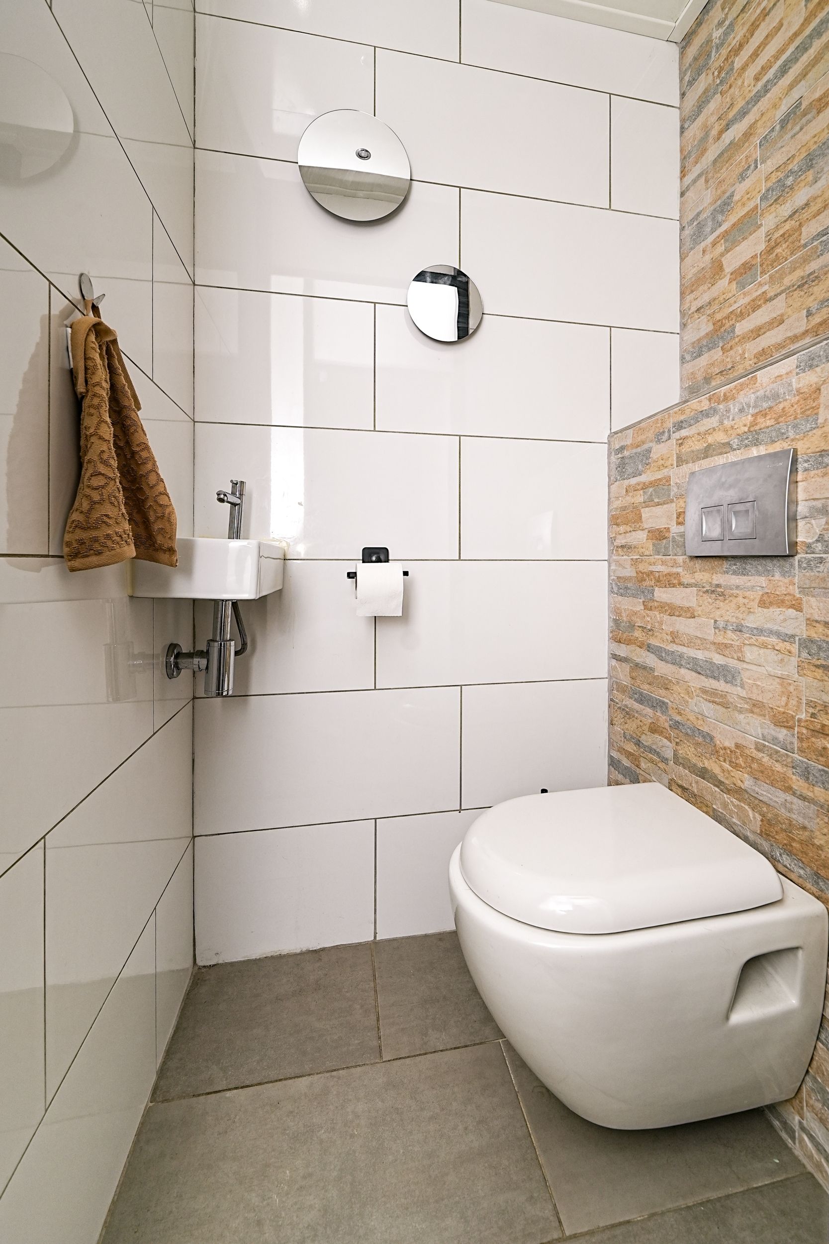 Photo 15 of Meent 24