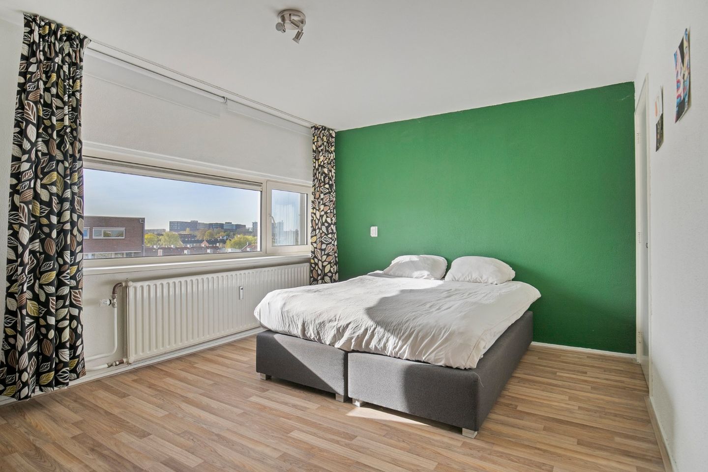Spacious Maisonnette with Four Bedrooms and Free View in De Schutskamp — 19