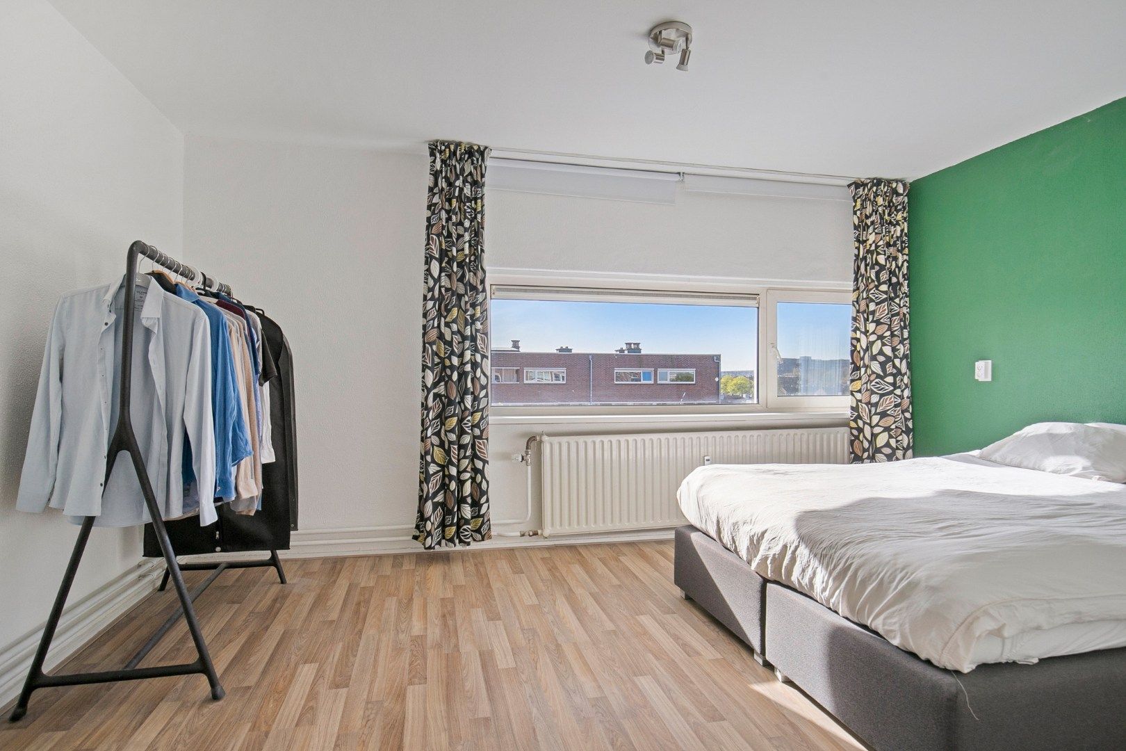 Spacious Maisonnette with Four Bedrooms and Free View in De Schutskamp — 18