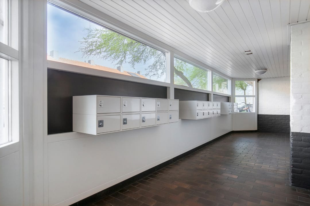 Spacious Maisonnette with Four Bedrooms and Free View in De Schutskamp — 28