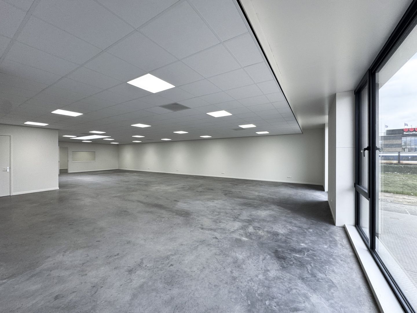 View photo 5 of Merwedeweg 4-B6