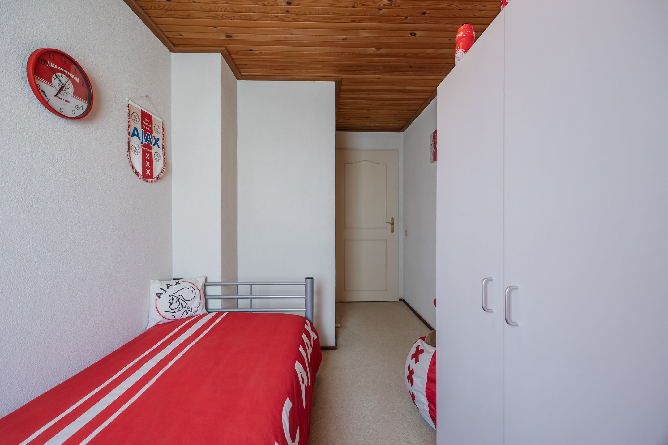 Well-maintained terraced house with two gardens and carport in Donkenbuurt — 24