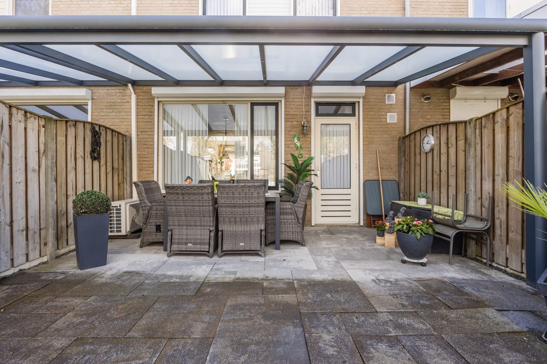 Well-maintained terraced house with two gardens and carport in Donkenbuurt — 32