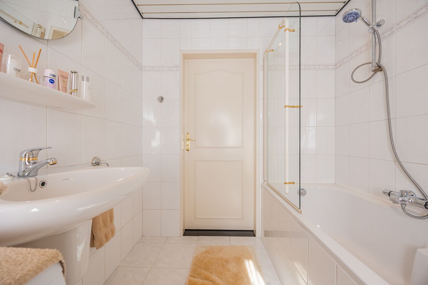 Well-maintained terraced house with two gardens and carport in Donkenbuurt — 29