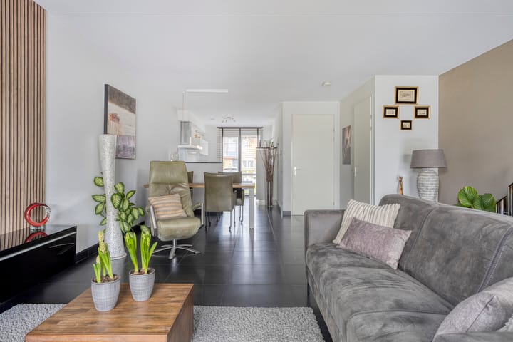 Photo 3 of Moerbeigaarde 12