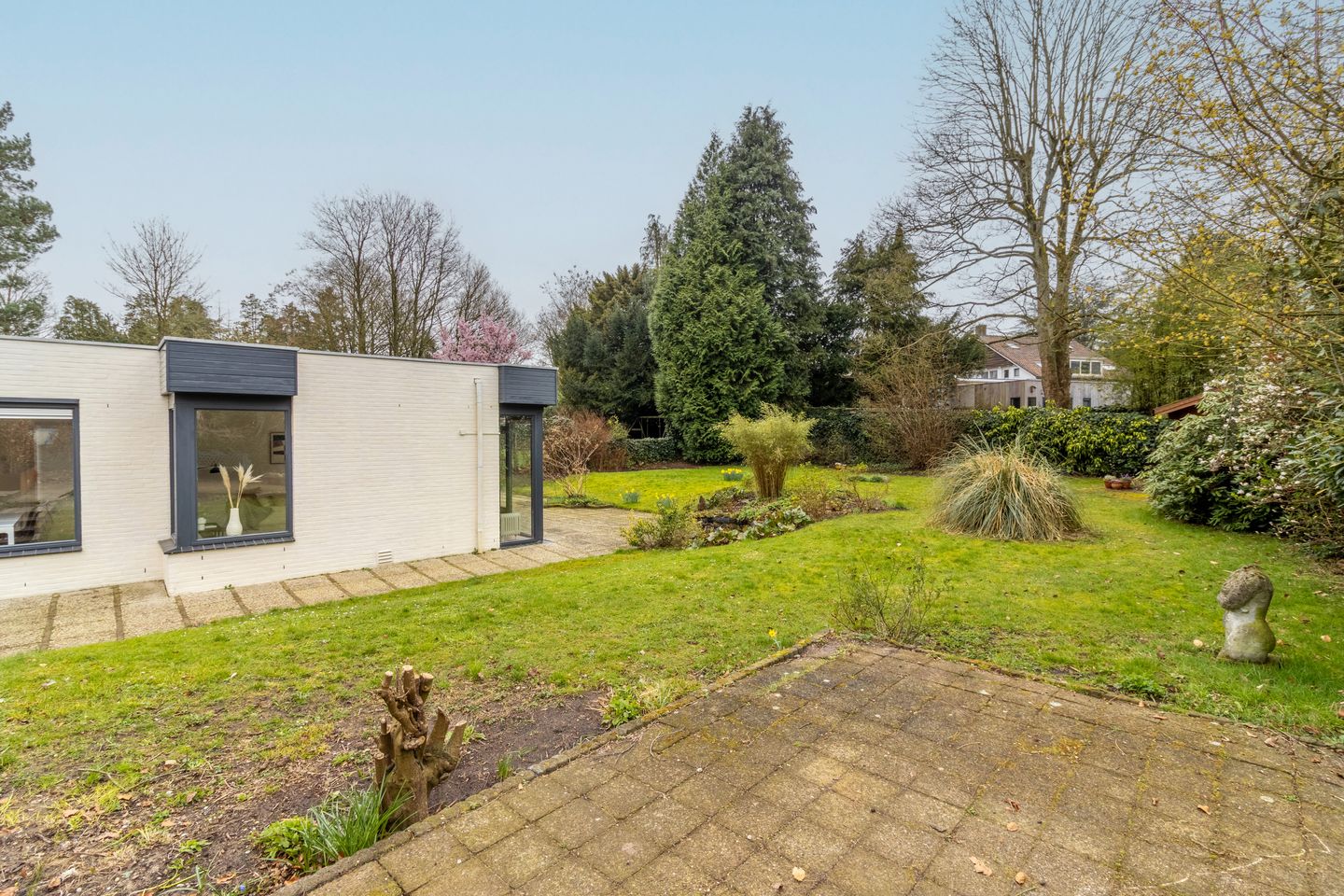 Charming and Bright Bungalow in a Peaceful Green Location Near Zeist — 20