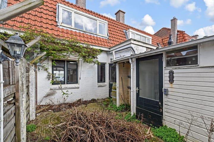 Tussenwoning te koop: Oranje Nassaustraat 17, Voorburg