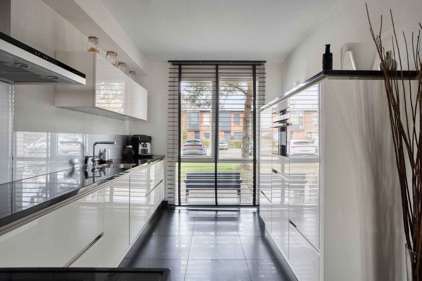 Foto 10 van Moerbeigaarde 12