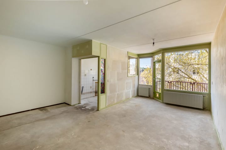 Photo 2 of Reinwardtstraat 63-C