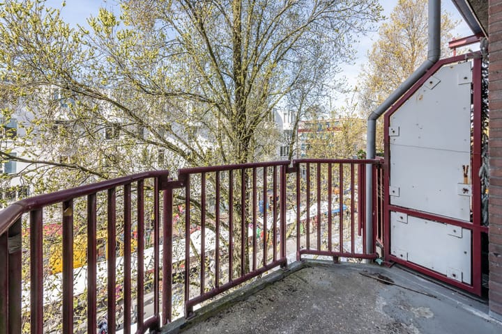 Photo 3 of Reinwardtstraat 63-C