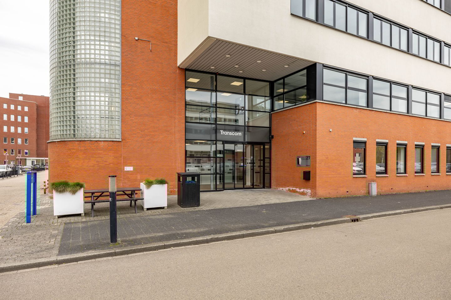 Bekijk foto 2 van Leonard Springerlaan 27