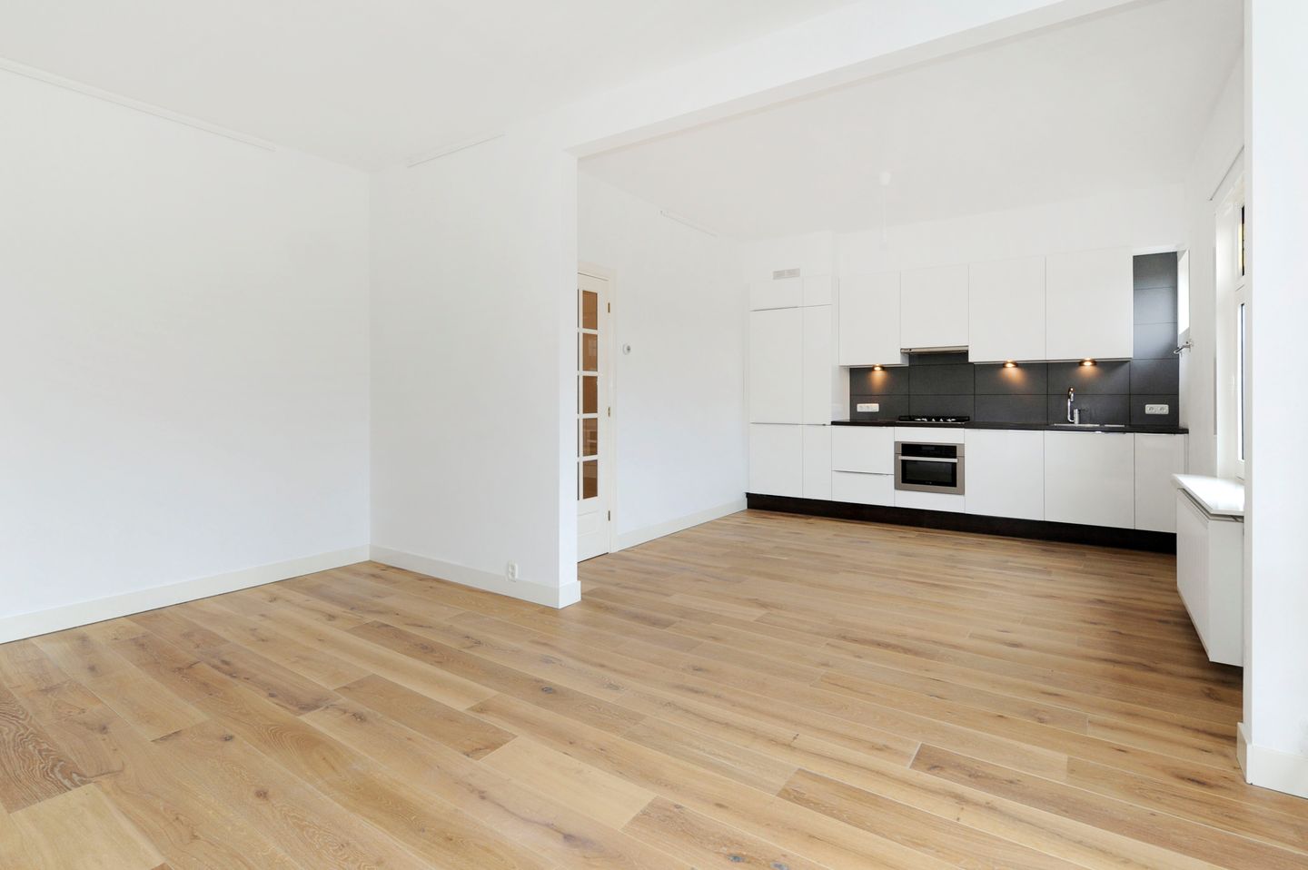 Foto 4 van Van Lansbergestraat 10