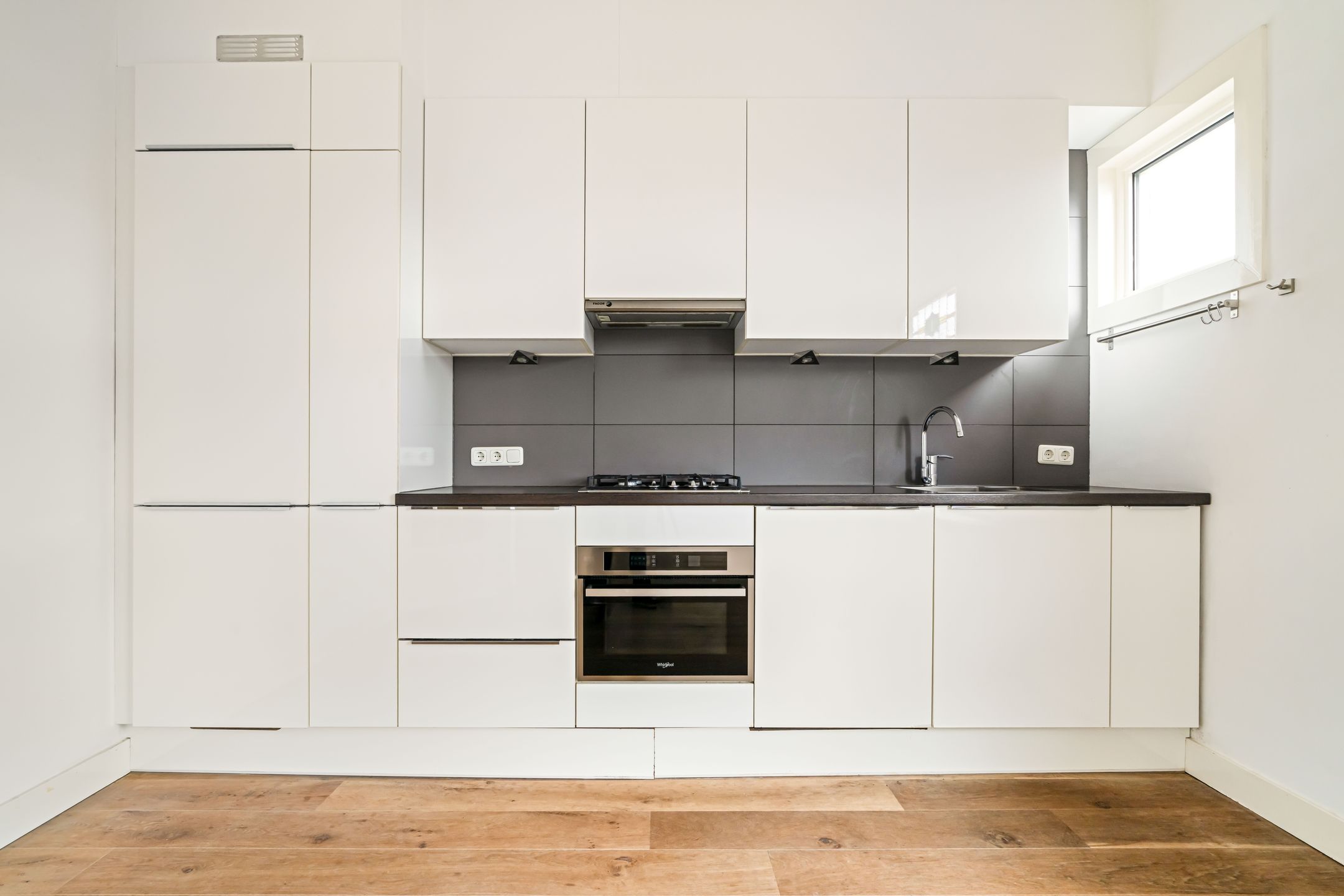 Foto 9 van Van Lansbergestraat 10