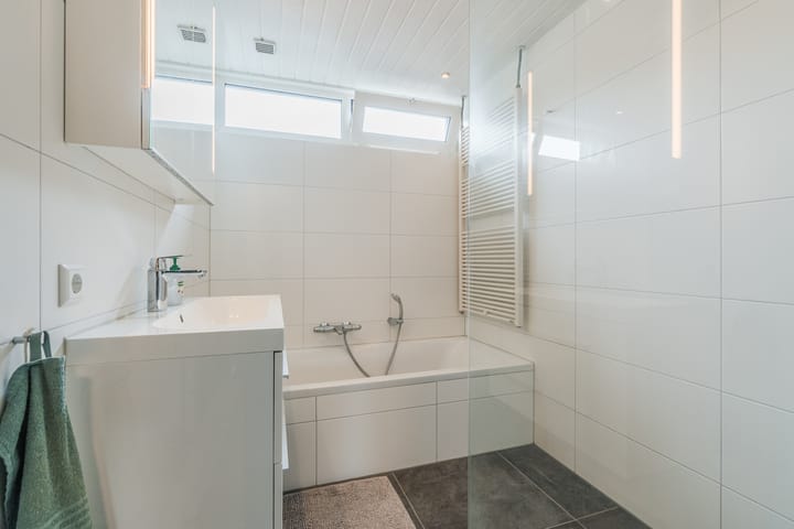 Photo 4 of Oldambtstraat 4