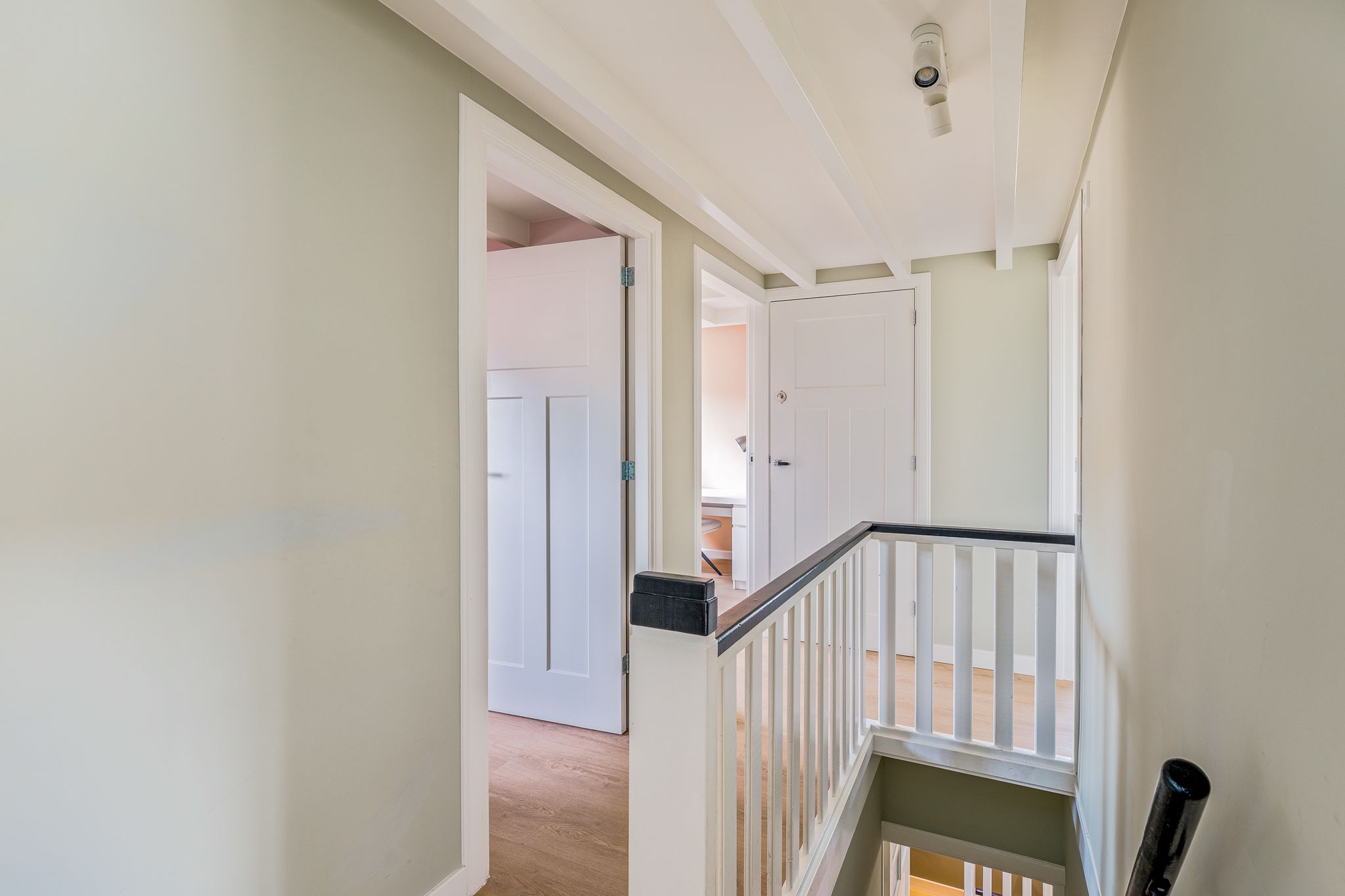 Foto 48 van Burgemeester Van Hellenberg Hubarlaan 15