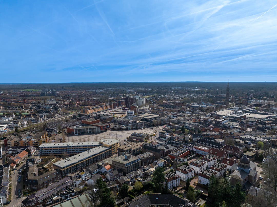 Foto 67 van Burgemeester Van Hellenberg Hubarlaan 15