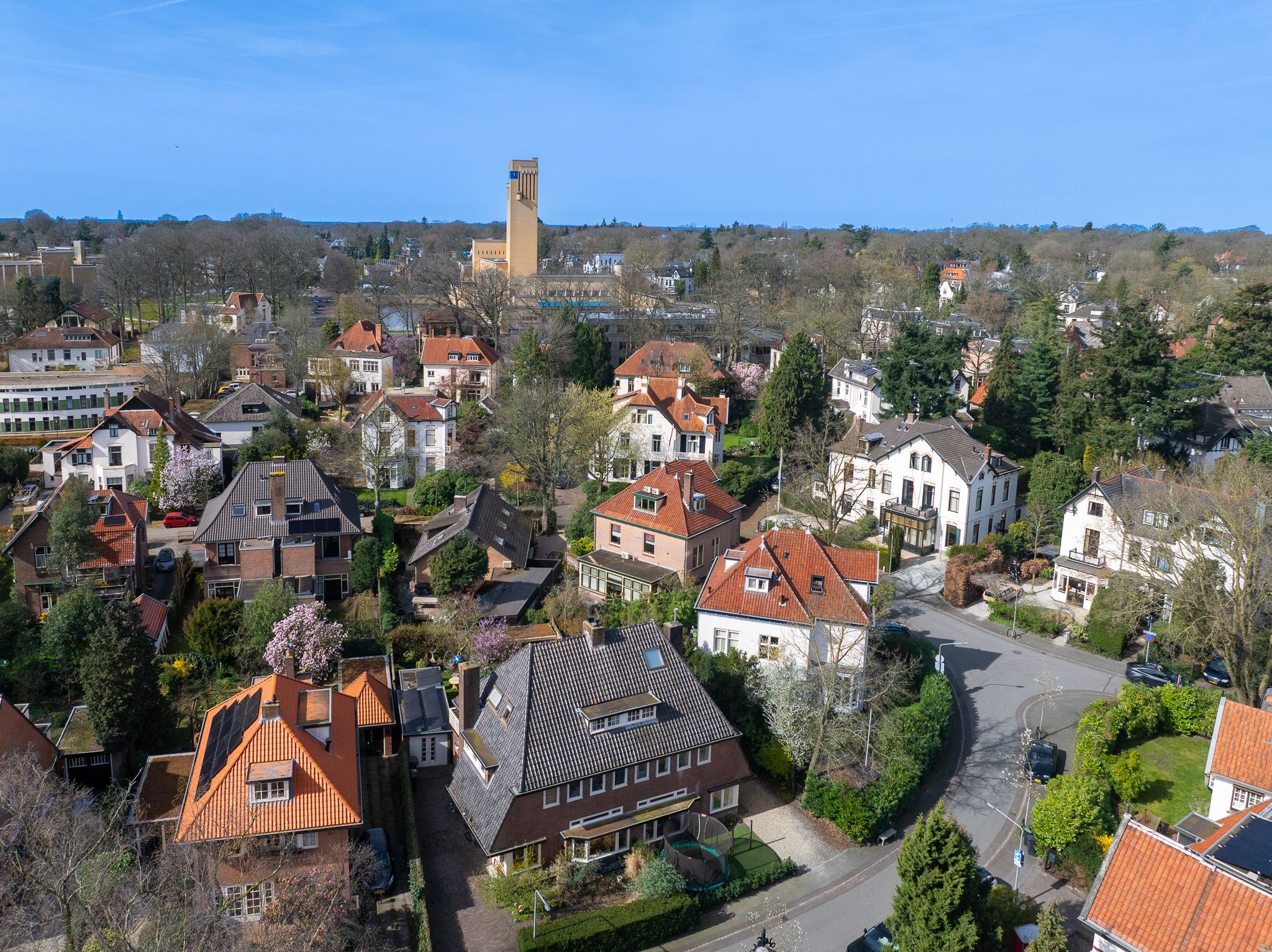 Foto 66 van Burgemeester Van Hellenberg Hubarlaan 15