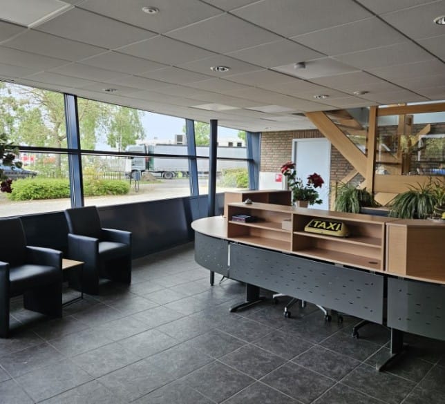 View photo 3 of Oostwijk 25