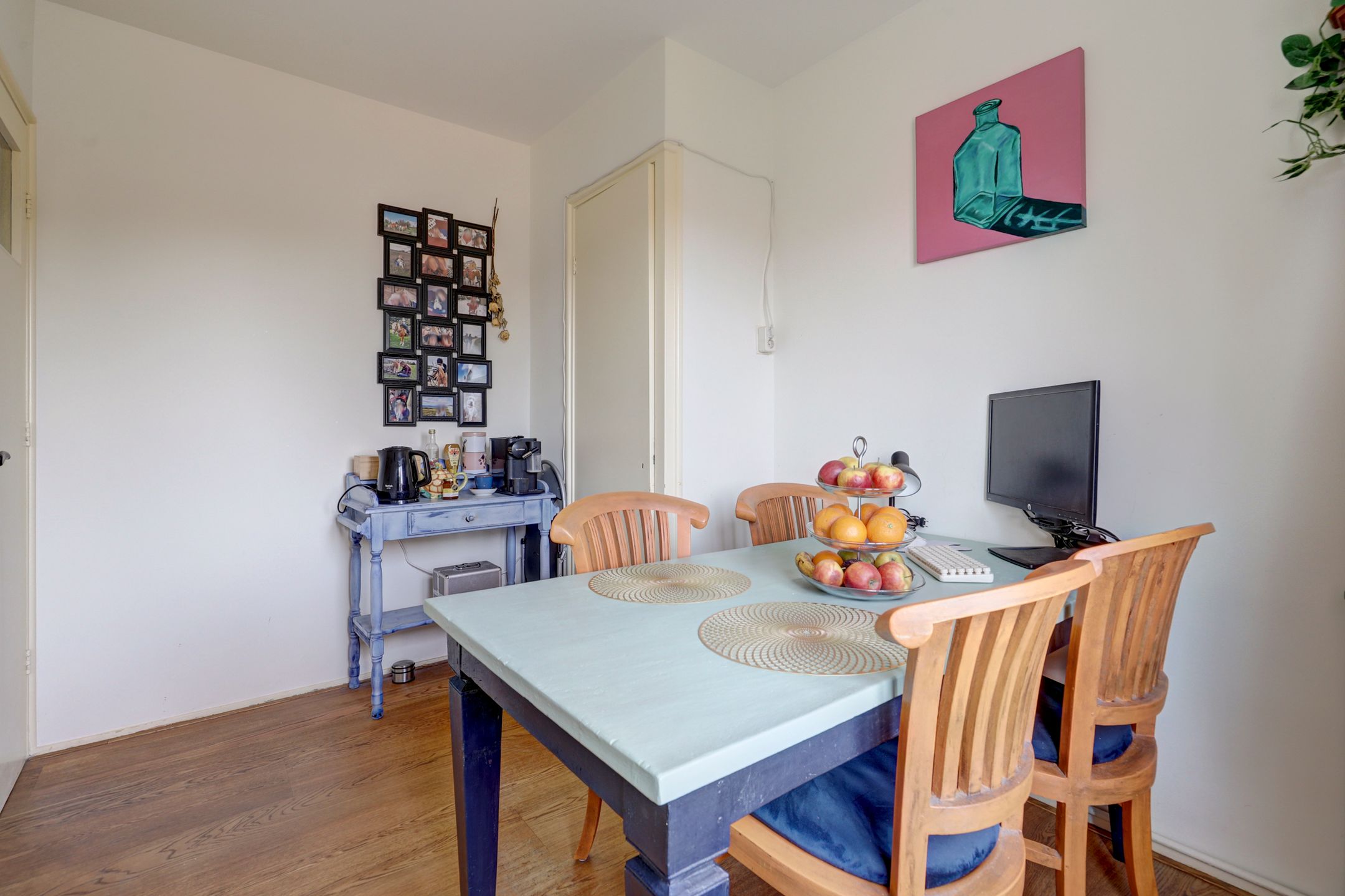 Spacious 3-Room Maisonnette with Sunny West-Facing Balcony — 12