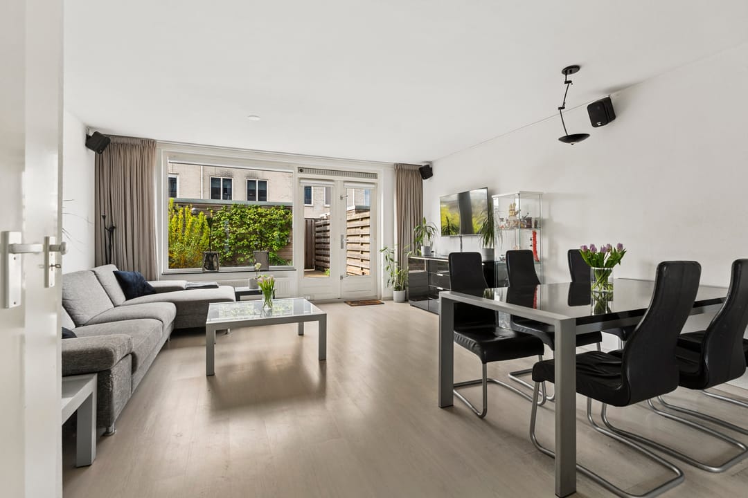 Photo 8 of Emily Brontësingel 14