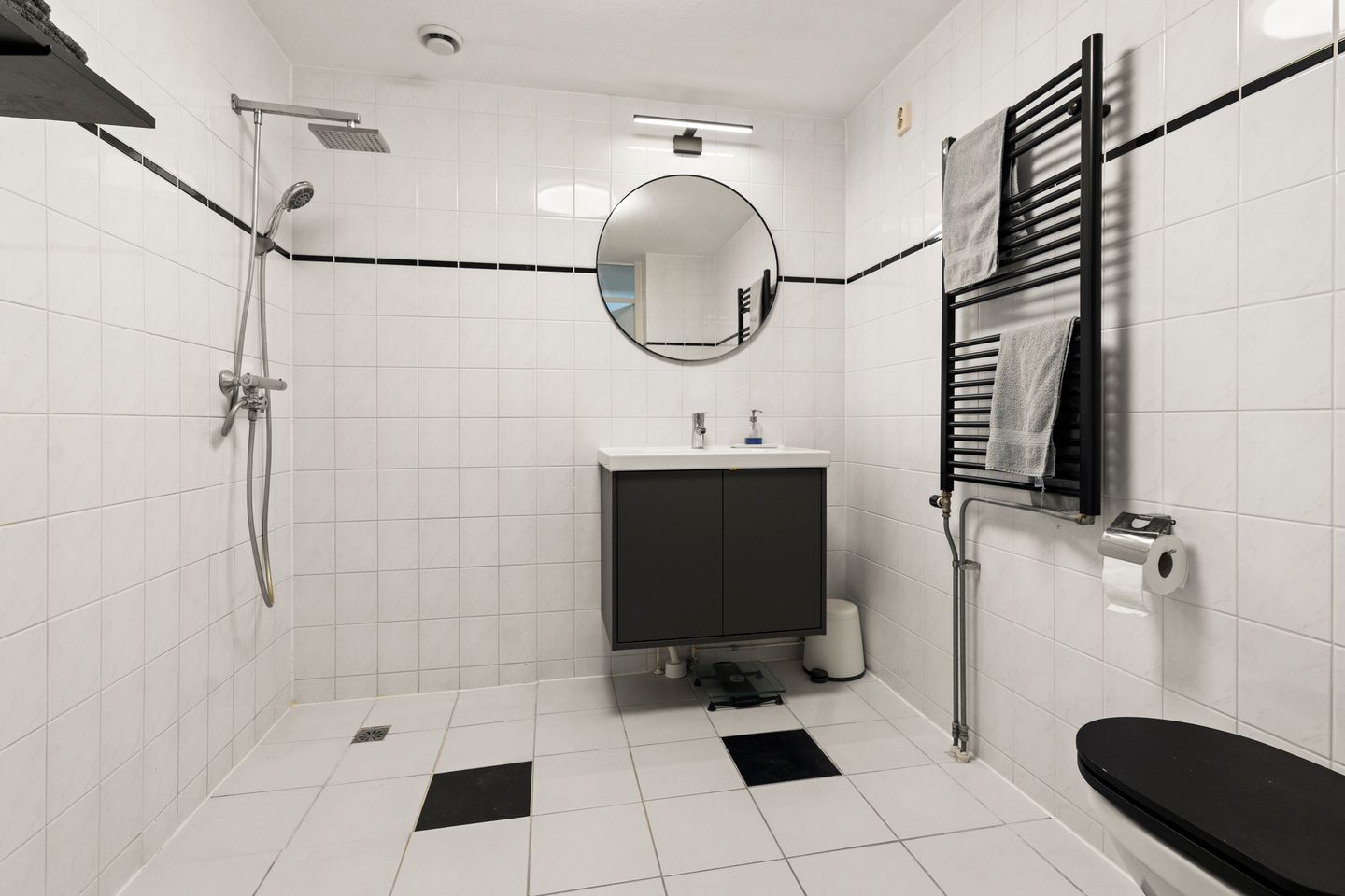 Photo 19 of Emily Brontësingel 14