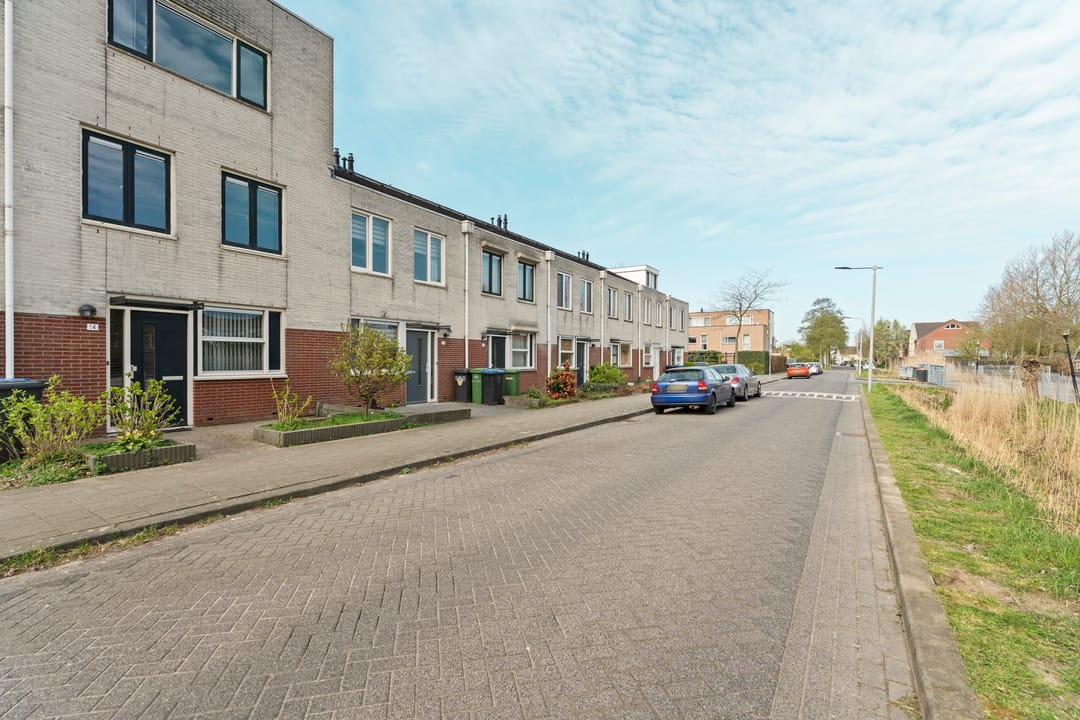 Photo 43 of Emily Brontësingel 14