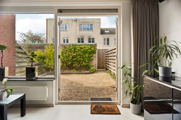 Foto 3 van Emily Brontësingel 14